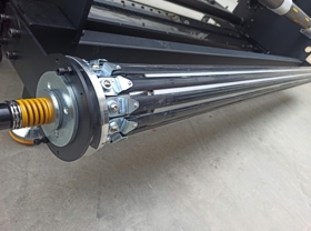 Double damping strip roller paper expansion device
