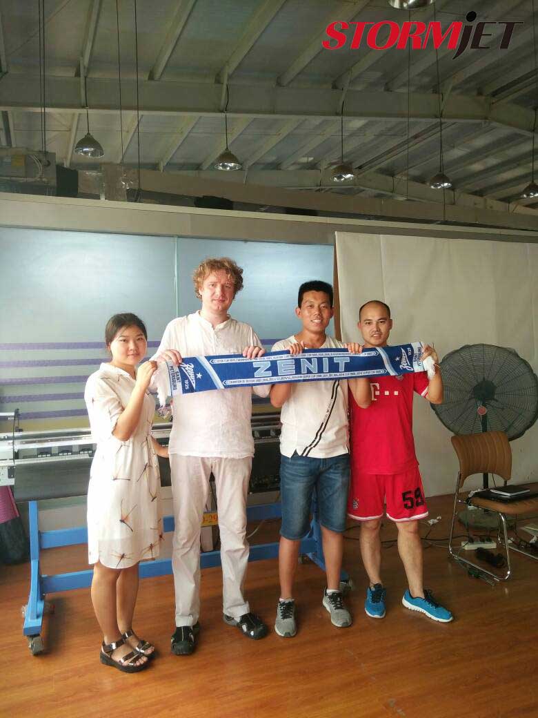 Russia Stormjet Eco Solvent Printer Dealer Come Factory To Receive Training